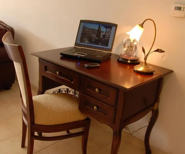 Vengera Han/Misafirhane *